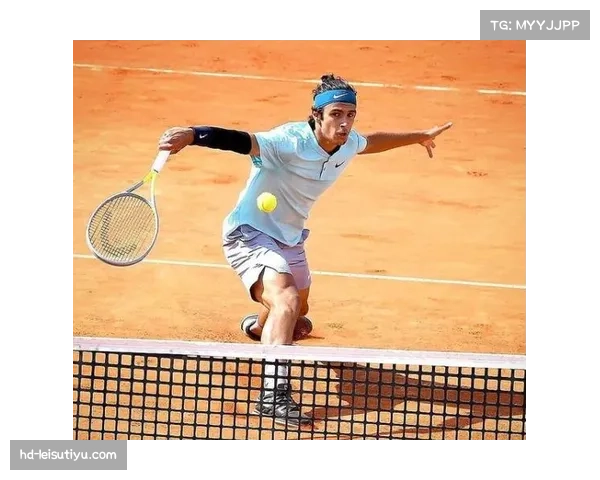 穆塞蒂替补德约科维奇参赛 总决赛首秀积累经验